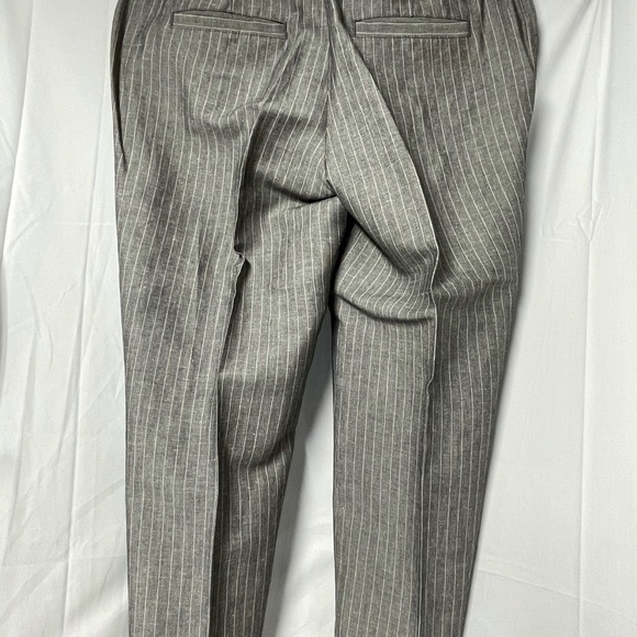 Express Design Studio Capris Pants - Picture 2 of 5